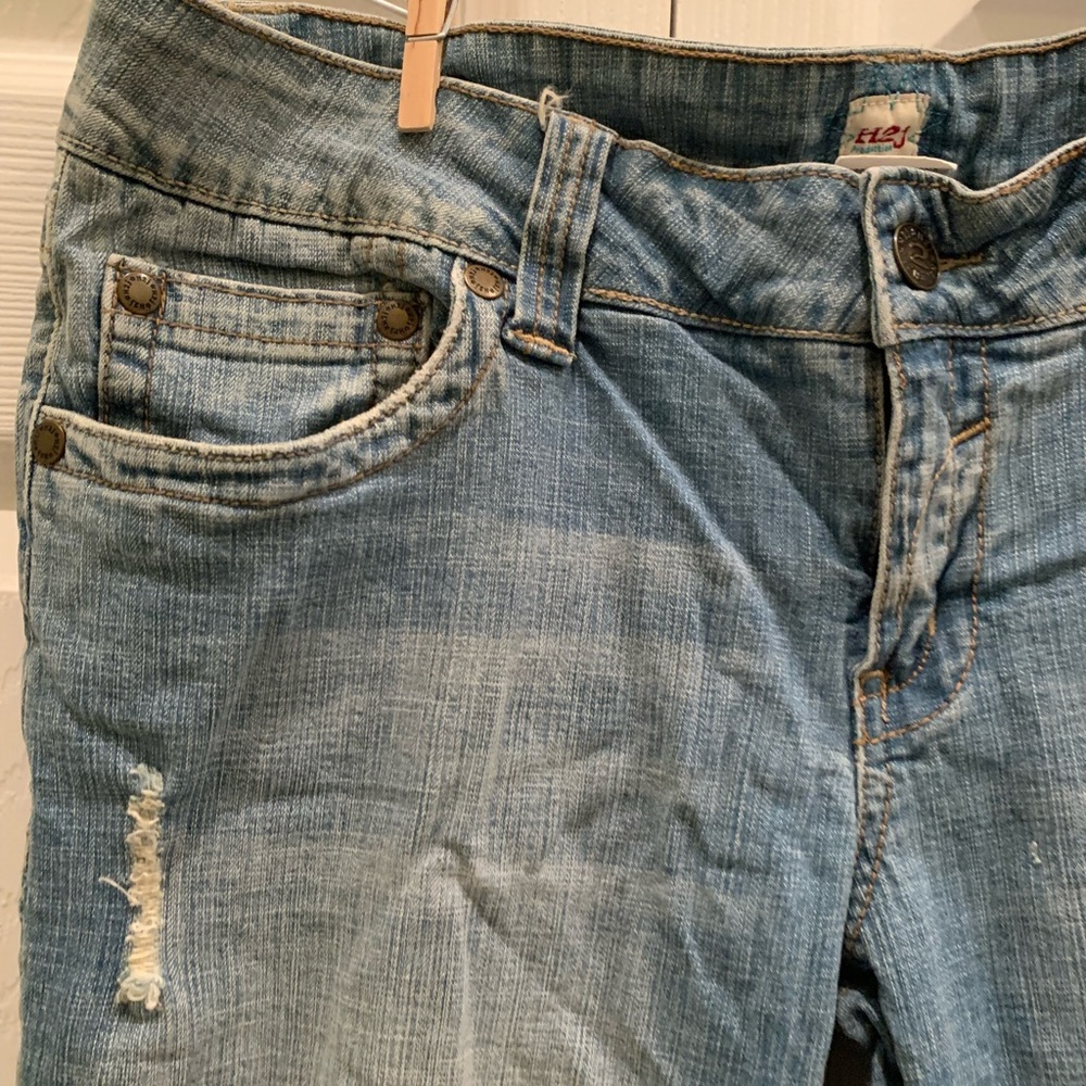 H2J Production distress womans Jean size 15/16